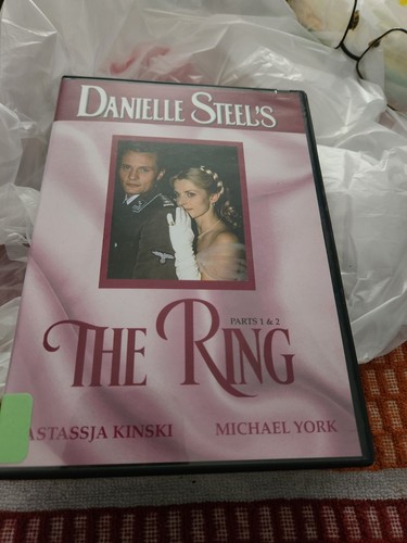 Danielle steels the ring - -,